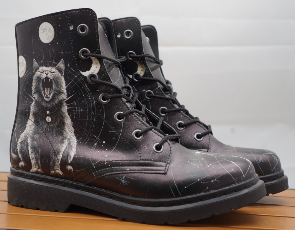 Rogue + Wolf Eclipse Cat Unisex Boots Black Women 9.5 / 8 Men